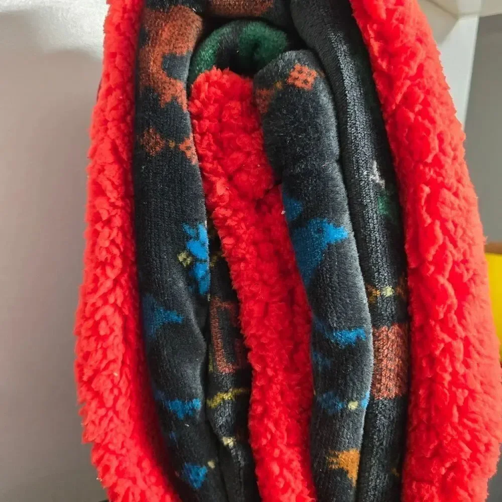 The Harry Potter Faux Shearling Throw Blanket NWT 50